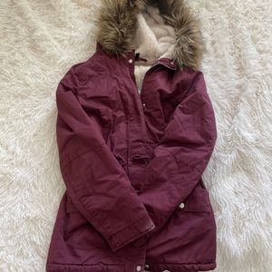 h&m burgundy winter coat, size S